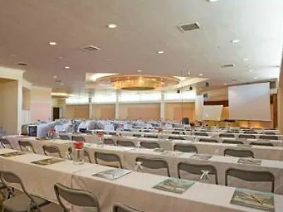 Atamis Onura Otel Kuşadası
